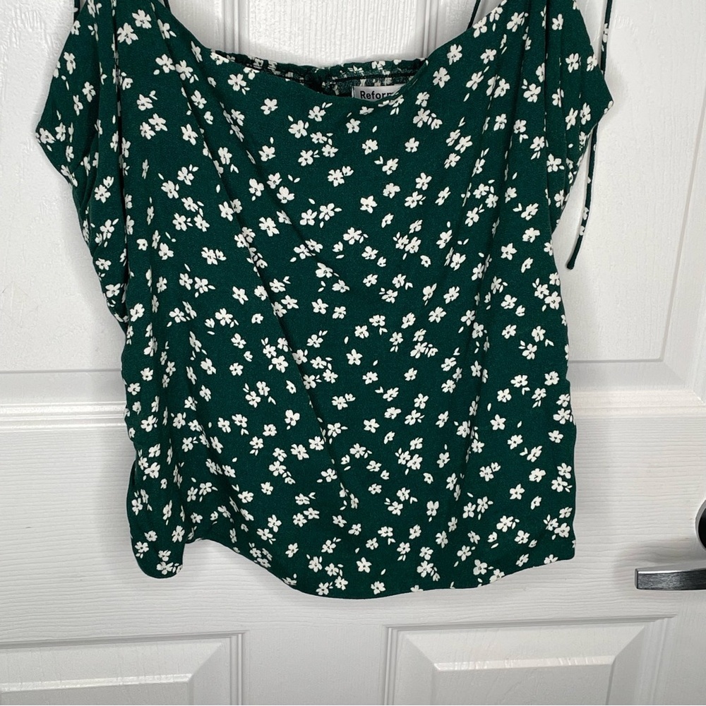 Reformation Lupe Ditsy Floral Spaghetti Strap Top in Annette Green 12 - Picture 7 of 14